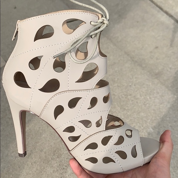 Size 6 Clay Teardrop Lace Up Open Toe High - Picture 5 of 7